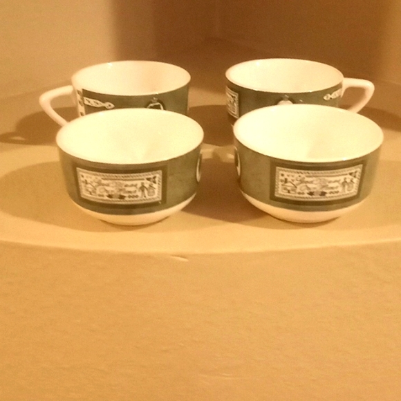 Vintage-Colonial Homestead by Royal. 4 π΅ Bundle - Picture 8 of 12